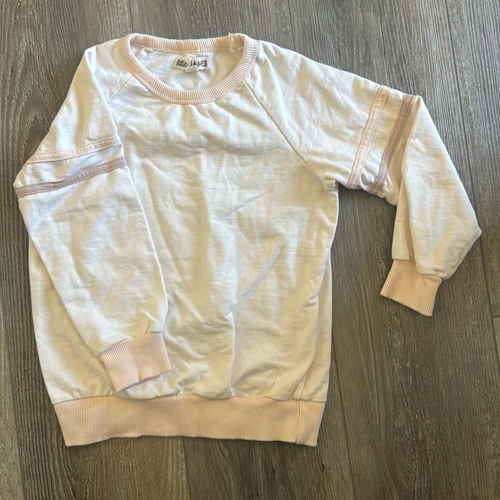 Little James sweatshirt size 6-7